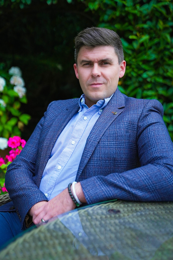 Richard Bond photo