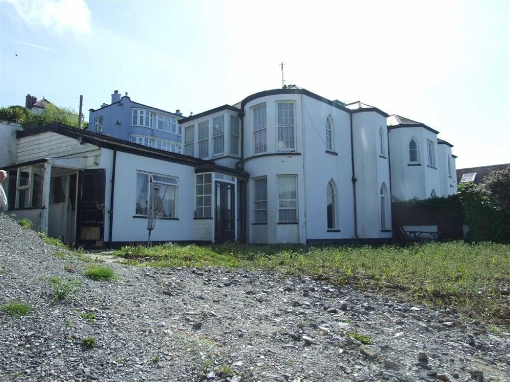 3 bedroom property for sale in Hillsborough Road,