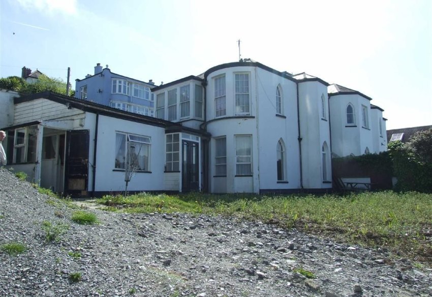 3 bedroom property for sale in Hillsborough Road,