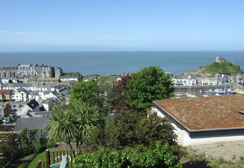 3 bedroom property for sale in Hillsborough Road,