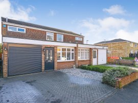 Winford Drive, Broxbourne photo