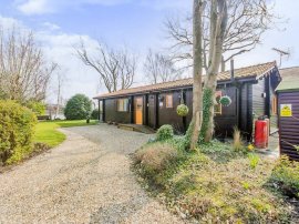 Sleaford Road, Tattershall, Lincoln photo