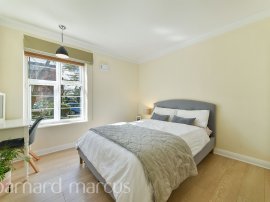 Sheen Court, Richmond thumb 3