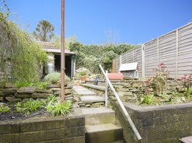 New Buildings, Frome thumb 3