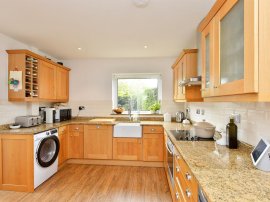 Maple Grove, Woburn Sands, Milton Keynes thumb 3