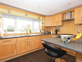 Abberley Avenue, STOURPORT-ON-SEVERN thumb 3