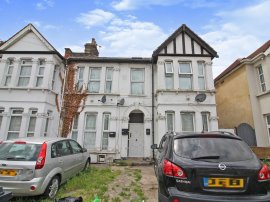 Goodmayes Lane, ILFORD photo
