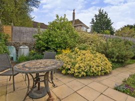 Latchmount Gardens, Axminster thumb 3