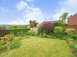 Meadowside Close, Wingerworth, Chesterfield thumb 3