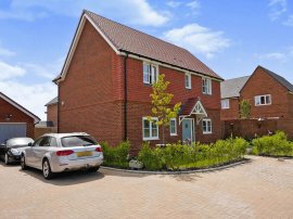 Claridge Close, Shrivenham, Swindon thumb 1
