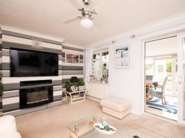 Greenacres Drive, Hailsham thumb 3