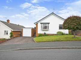 Meadowside Close, Wingerworth, Chesterfield photo