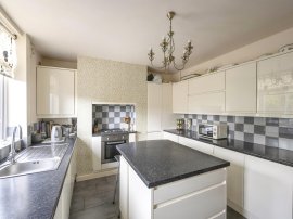 Masefield Road, Wheatley Hills, Doncaster thumb 3