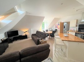 Westley Grove, Fareham thumb 3