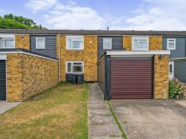 The Maples, Harlow photo