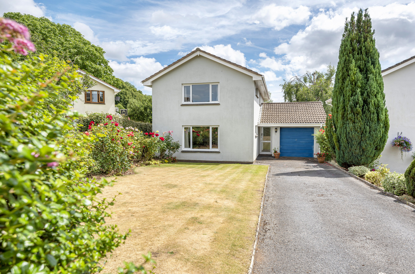 3 bedroom property for sale in Down View Road, Denbury, Newton Abbot, TQ12 Offers over £450,000