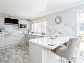 Wharley Hook, Harlow thumb 2