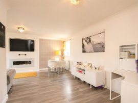 Meadow Rise, Newton Mearns, Glasgow thumb 2