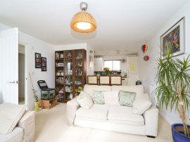 Greenwood Way, Harwell, Didcot thumb 2