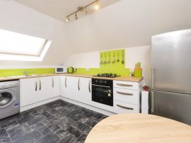 Barony Court, Cambusbarron, Stirling thumb 2