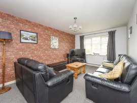 Grove Lane, Hemsworth, Pontefract thumb 3