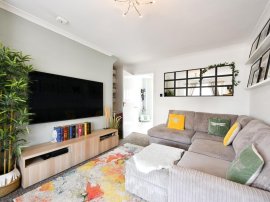 Mackinlay Place, Kilmarnock thumb 3