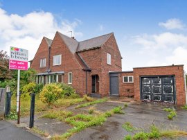 Broomhill Avenue, KNOTTINGLEY thumb 1