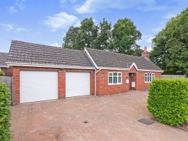 Yarmouth Road, Ellingham, Bungay photo