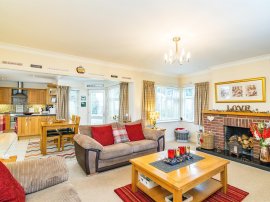 Yarmouth Road, Ellingham, Bungay thumb 3