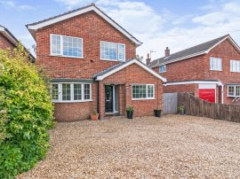 Yarmouth Road, Ellingham, Bungay photo