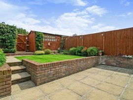 Glamis Close, Cheshunt, WALTHAM CROSS thumb 3