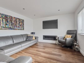 Abbotts Crescent, ENFIELD thumb 3