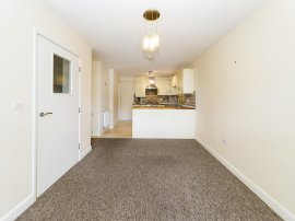 Valebridge Road, Burgess Hill thumb 3