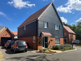 Hopper Place, Hailsham thumb 2