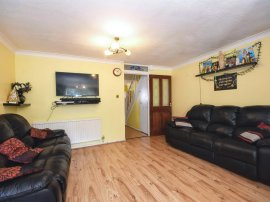 Knapton Close, Chelmsford thumb 3