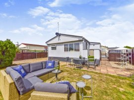 Allington Gardens, Allington, Grantham photo