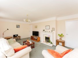 Kingsley Close, Pensby, Wirral thumb 3