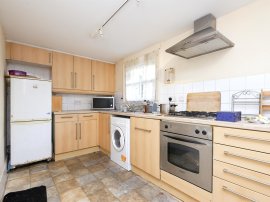 Palmeira Avenue, Hove thumb 2