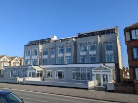 31 Coronation Road, THORNTON-CLEVELEYS photo