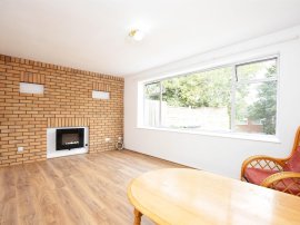Hardy Close, Rugby thumb 3