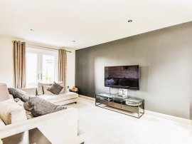 Mays Drive, Westbury thumb 3
