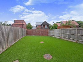 Sunflower Lane, Polegate thumb 3