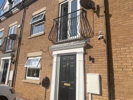 Breezehill, Wootton, NORTHAMPTON photo