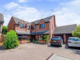 The Moorlands, Hayway, Rushden thumb 1