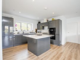 Tanglewood Bronmynydd, Abertridwr, Caerphilly thumb 3