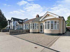 Suttons Lane, HORNCHURCH thumb 1