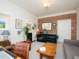 Huntly Drive, Cambuslang, Glasgow thumb 3