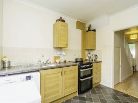 Kenilworth Court, Ellesmere Port thumb 3