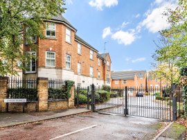 Enders Close, Enfield photo