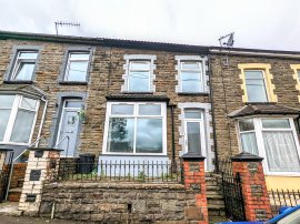 The Avenue, Pontygwaith, FERNDALE photo